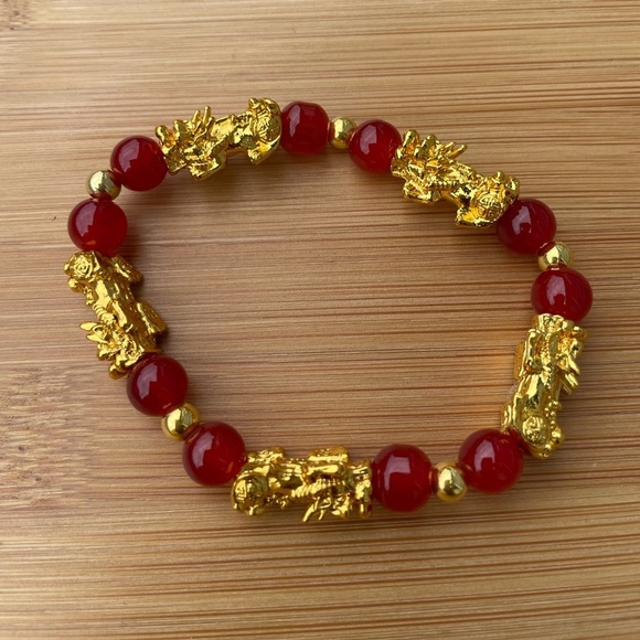 Red Agate Natural Stone Pixiu Wealth Bracelet - Picture 1 of 6